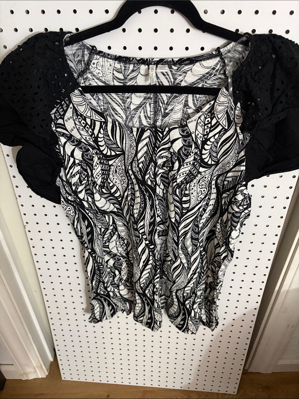 Cato Black & White Printed Blouse with Eyelet Sleeves